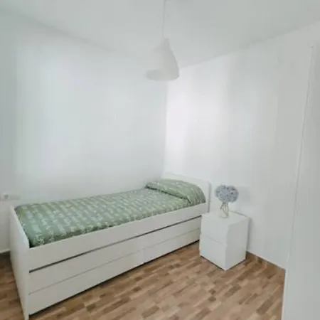 Acogedora Casa Adosada Con Entrada Independiente Apartment